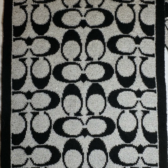 Coach Signature Reversible Scarf Black Silver Sparkle - Picture 6 of 6
